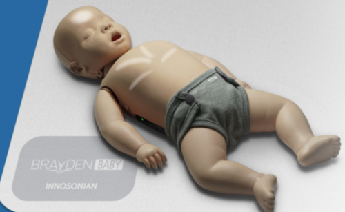 Enseignement Sur Le Bébé De Mannequin Chaud Pour Manipuler Nouveau-né  Pendant L'accouchement Par Le Siège Photo stock - Image du réel, purge:  154493160