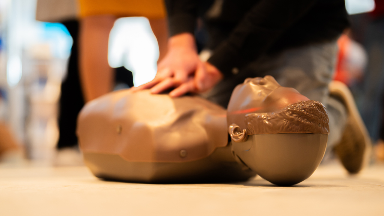 Comment utiliser efficacement un mannequin de secourisme Brayden 